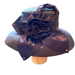 NWOT Italia Exclusive Bowknot Elegant Women's Brown‎ Church